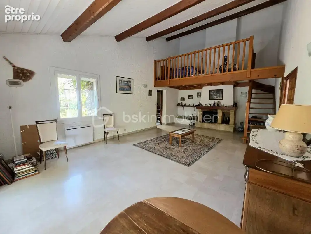 Villa lumineuse de plain-pied sur les hauteurs - photo 3
