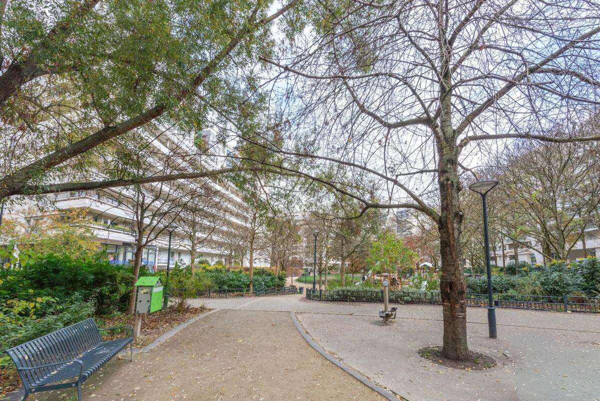 Appartement à COURBEVOIE