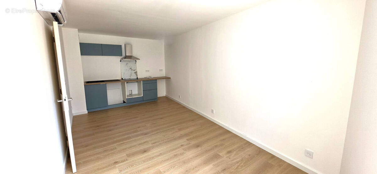 Appartement à MAUGUIO