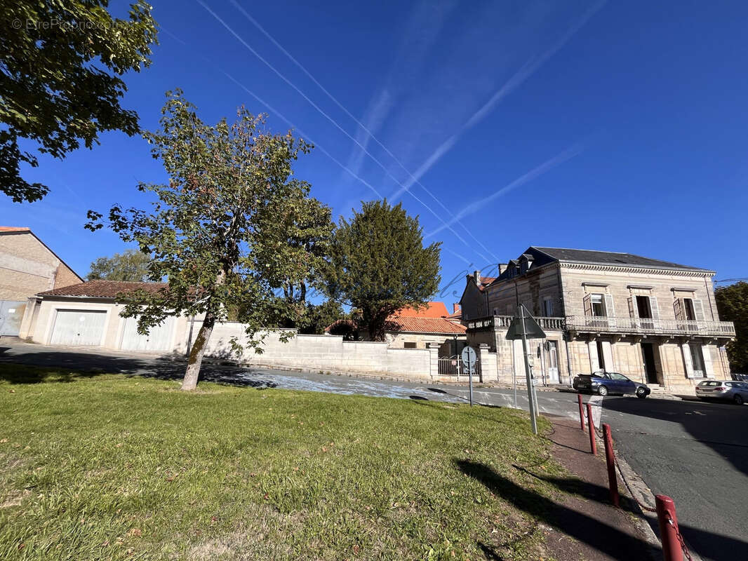 Maison à RIBERAC