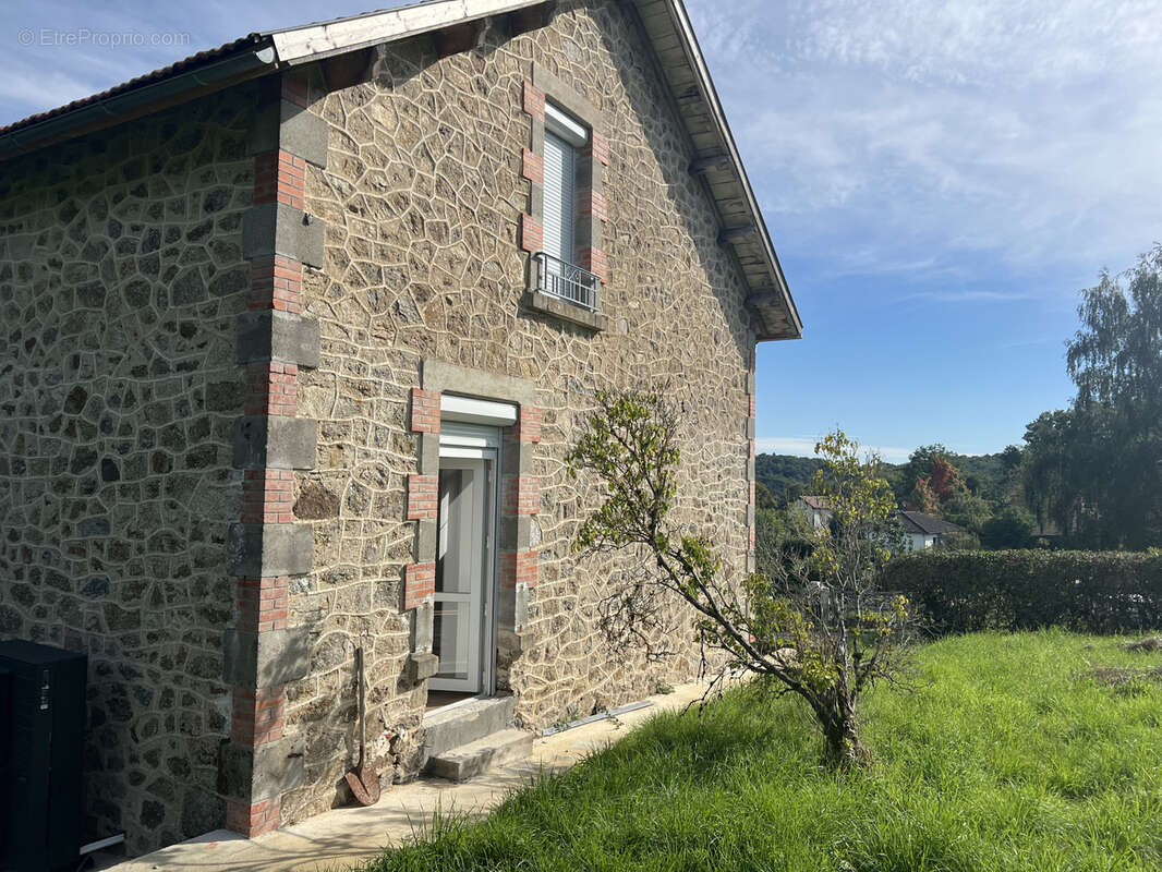 Maison à LACAPELLE-VIESCAMP