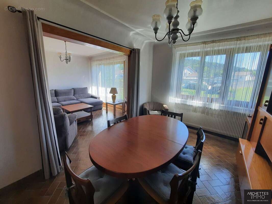 Maison à POUXEUX