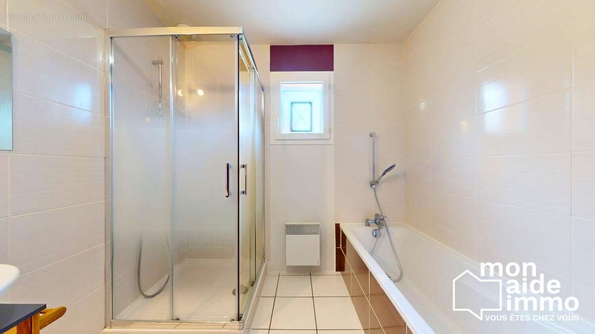 Maison à SAINT-QUENTIN-DE-BARON