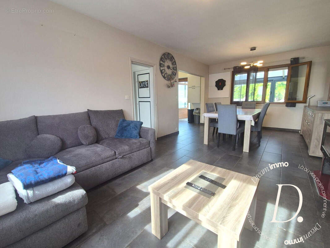 salon / séjour - Maison à GASNY