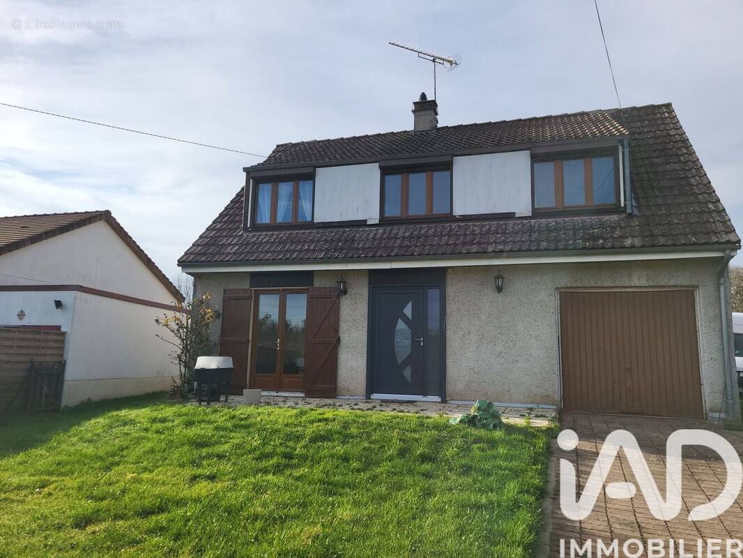 Photo 1 - Maison à SAINTE-GENEVIEVE-DES-BOIS