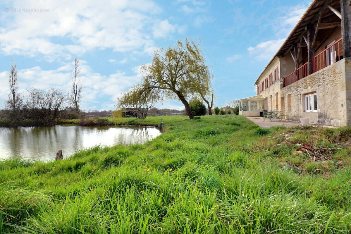 Maison à SAINT-CIERS-SUR-GIRONDE