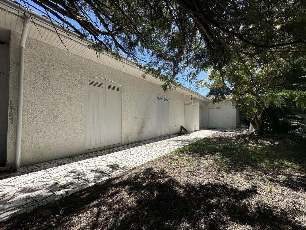 Maison à CARBON-BLANC