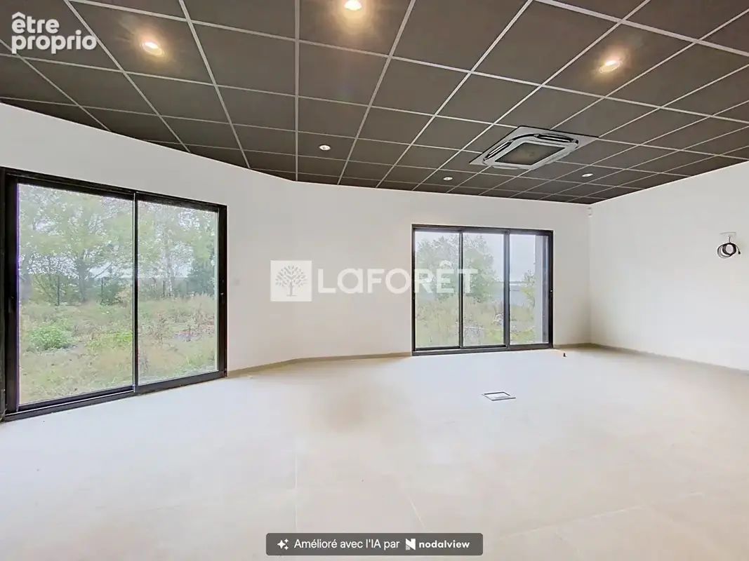 Local d'activité La Seguiniere 550 m2 - photo 4