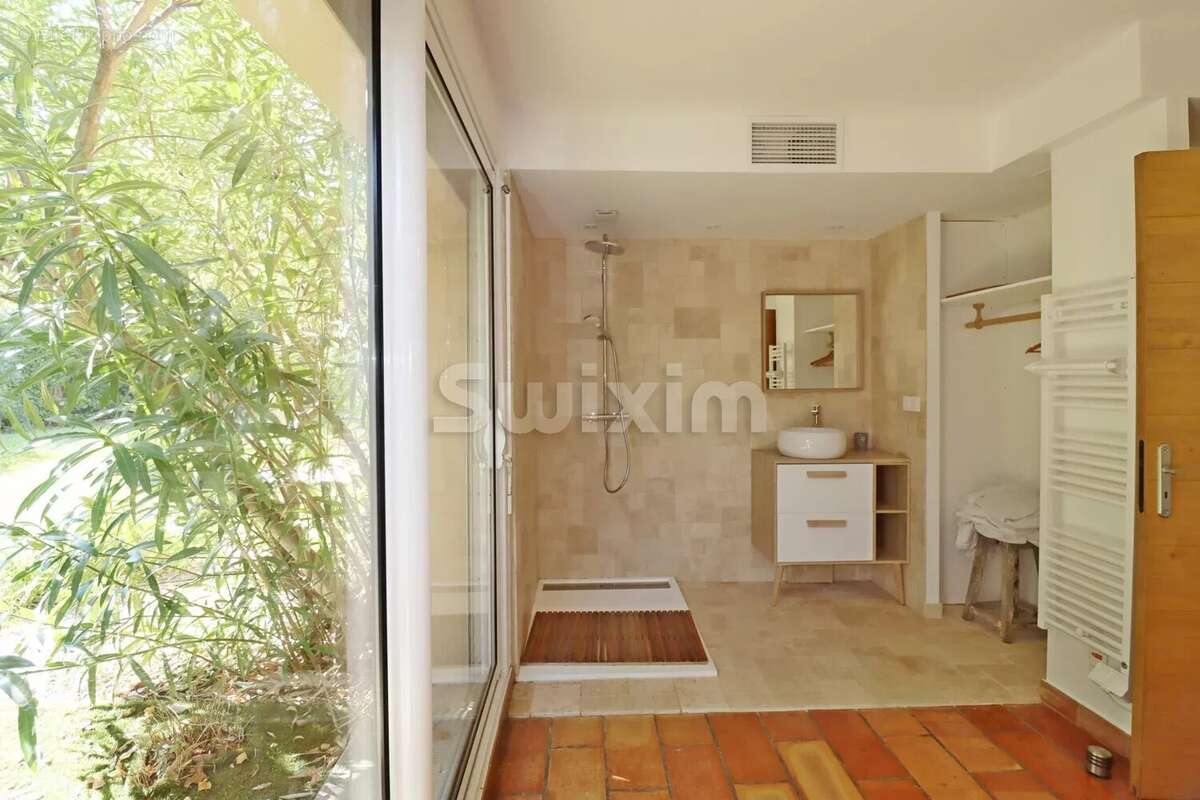 Maison à MONTELIMAR