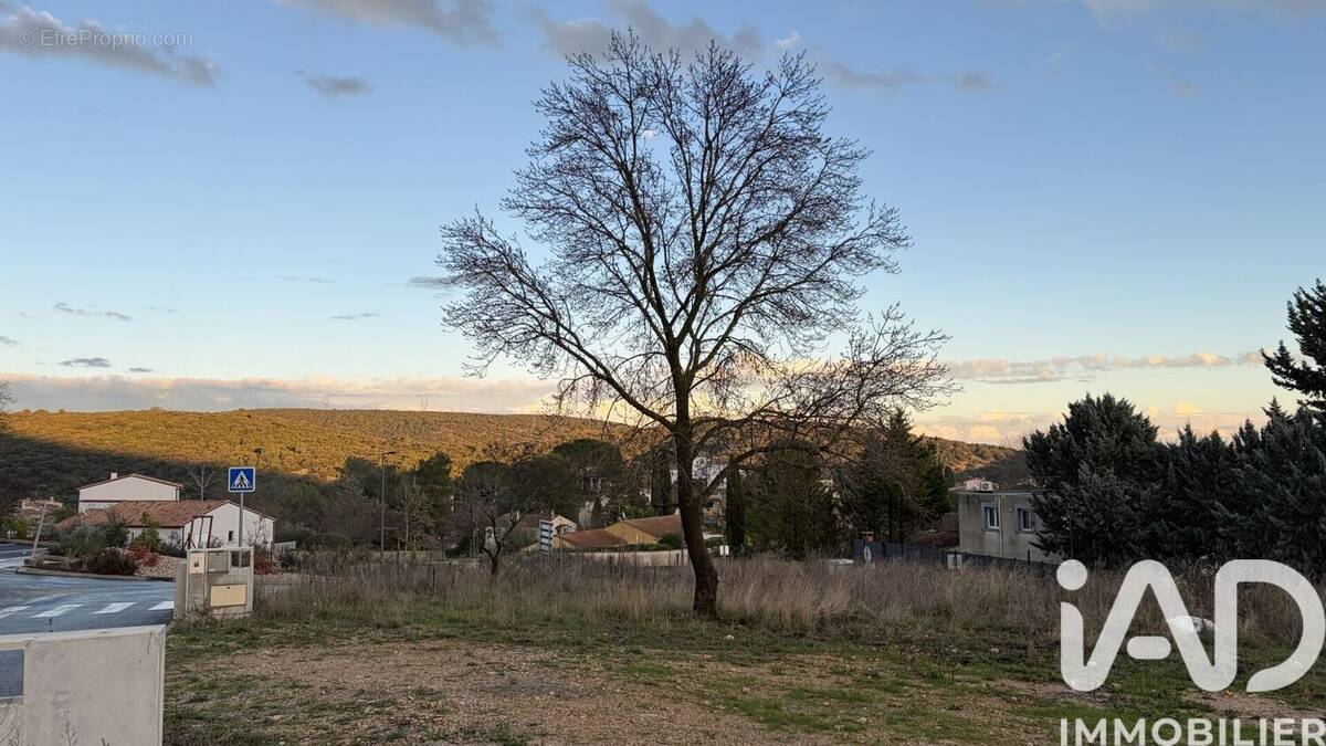 Photo 1 - Terrain à VAILHAUQUES