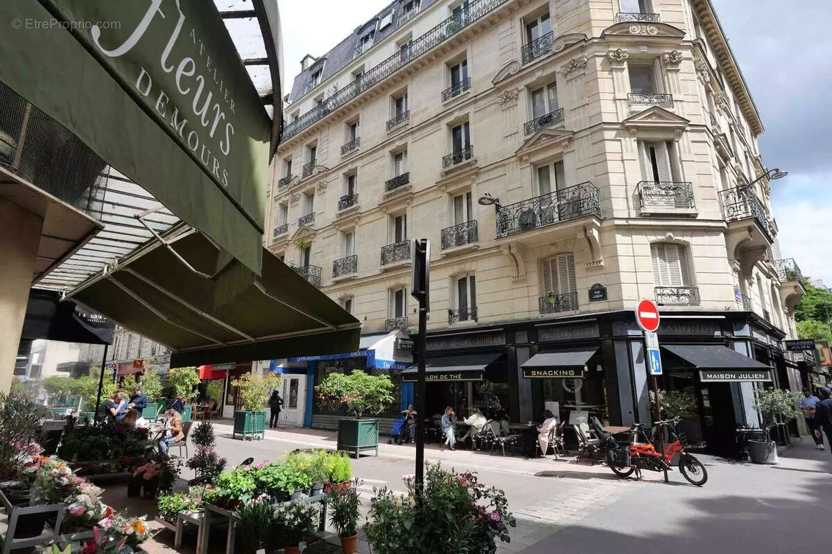 Appartement à PARIS-17E