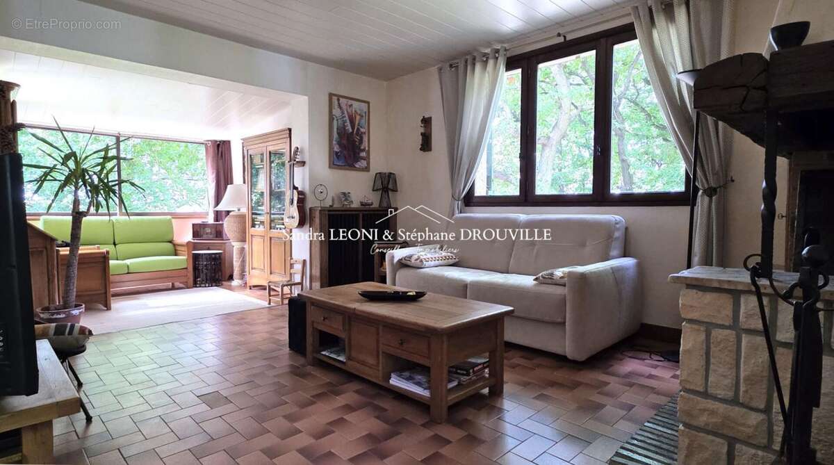 Maison à BOUGLAINVAL