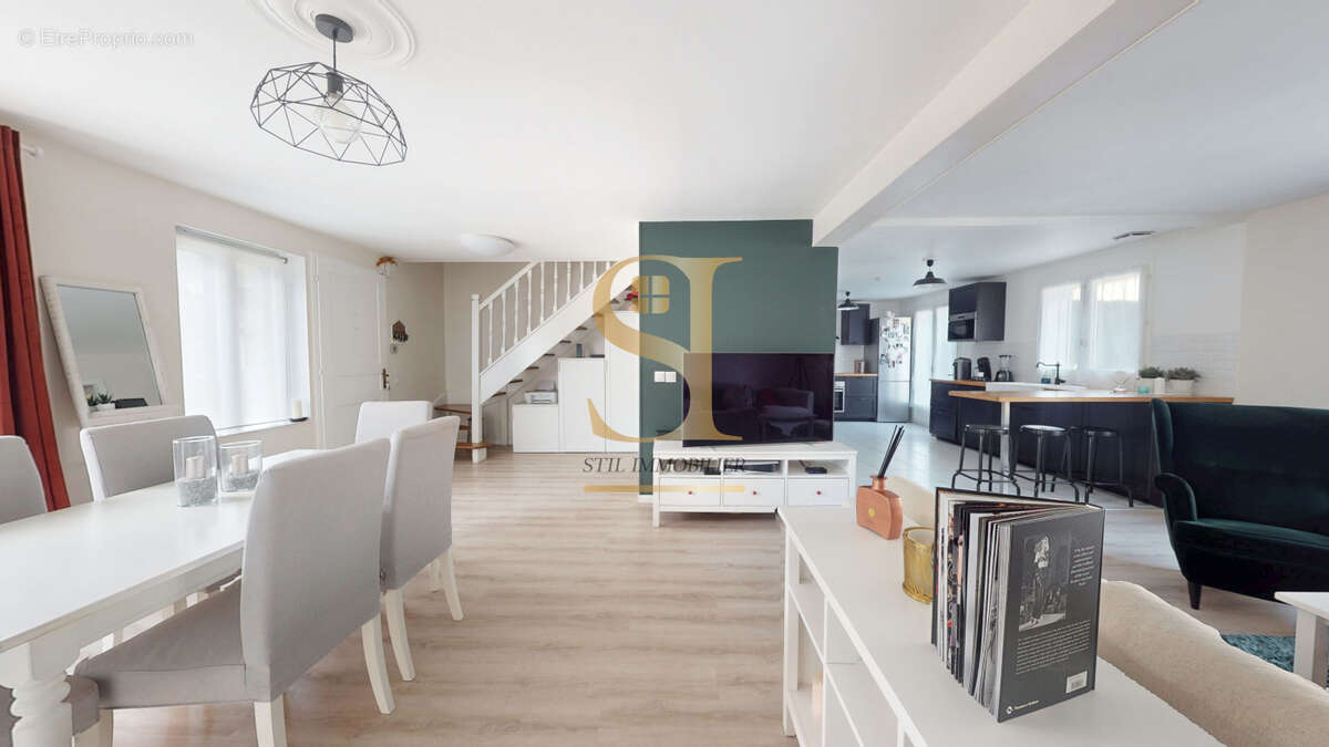 Maison à SOISY-SUR-SEINE