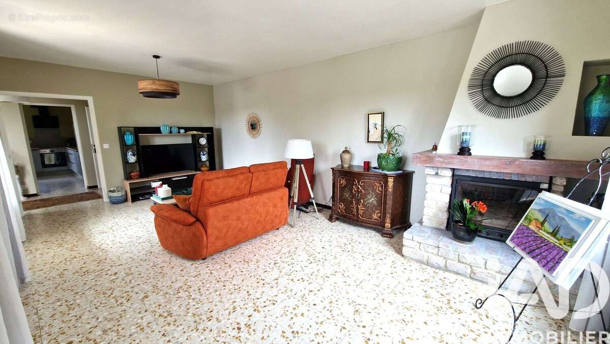 Maison 274 m² à Saint-Nazaire  - photo 4