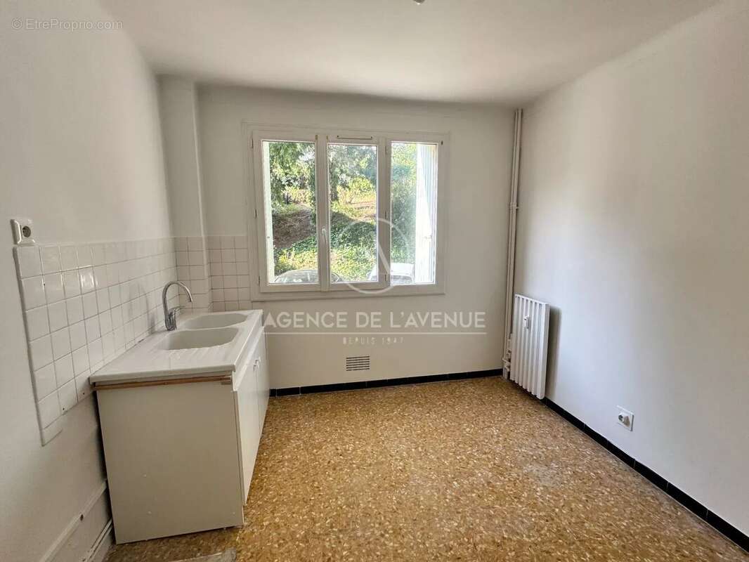 T2 la seyne sur mer 83500 fort napoleon - photo 4