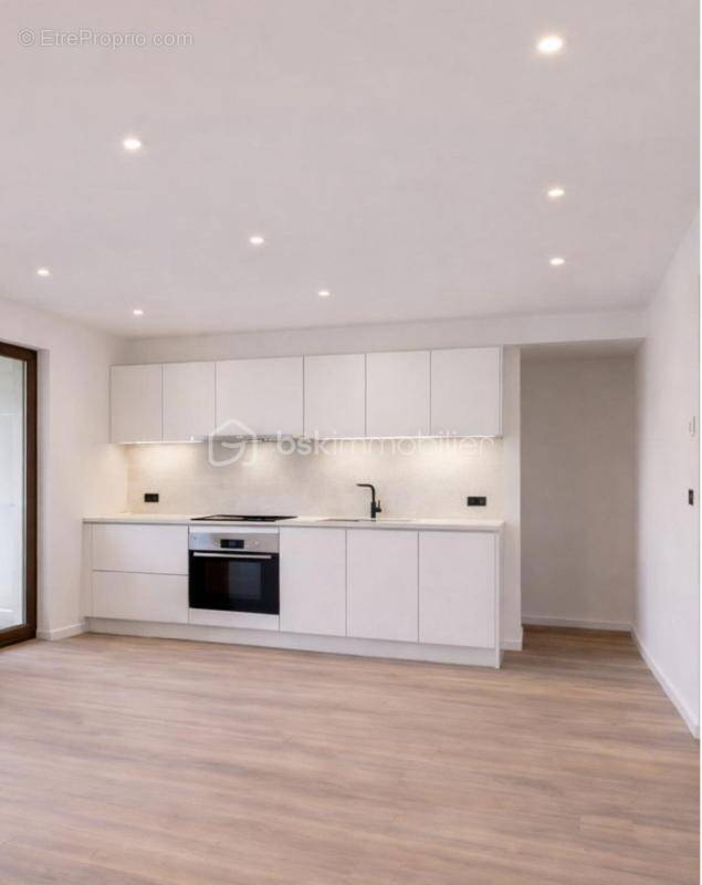 Appartement à PRINGY