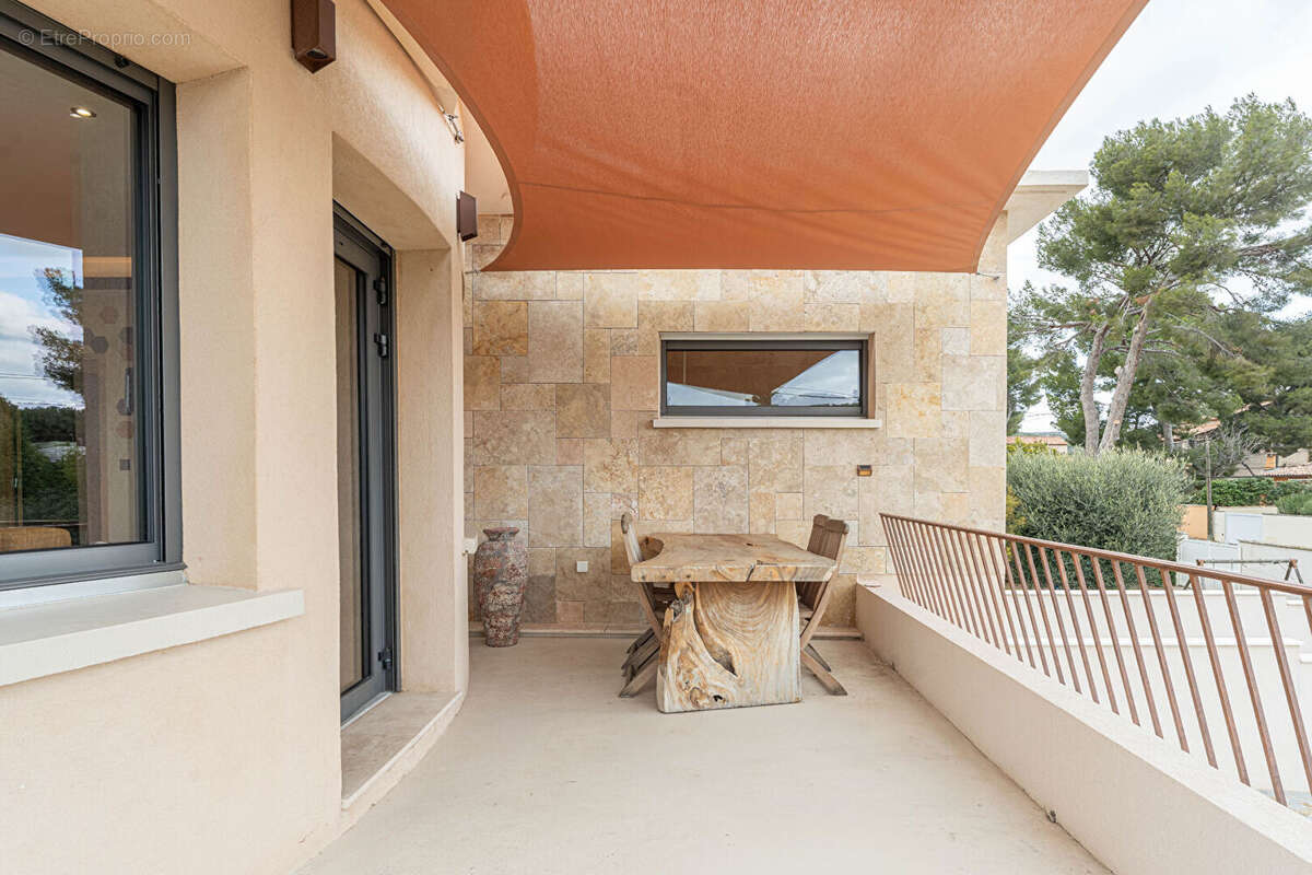 Appartement à CARRY-LE-ROUET