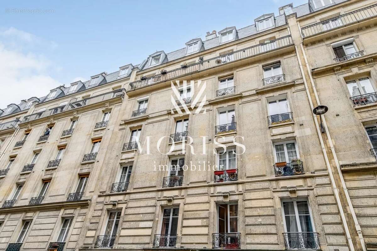 Appartement à PARIS-18E