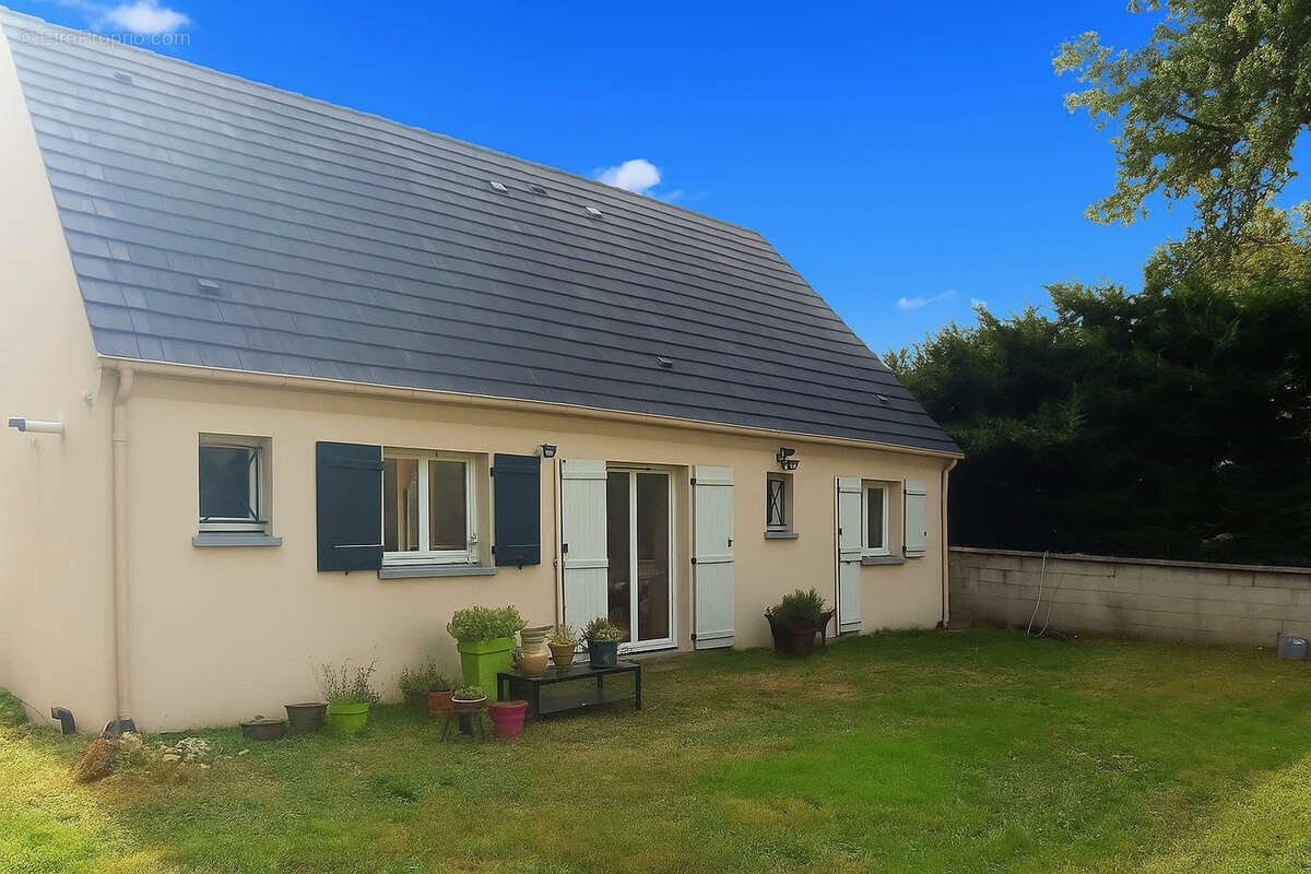 Maison à BRIIS-SOUS-FORGES