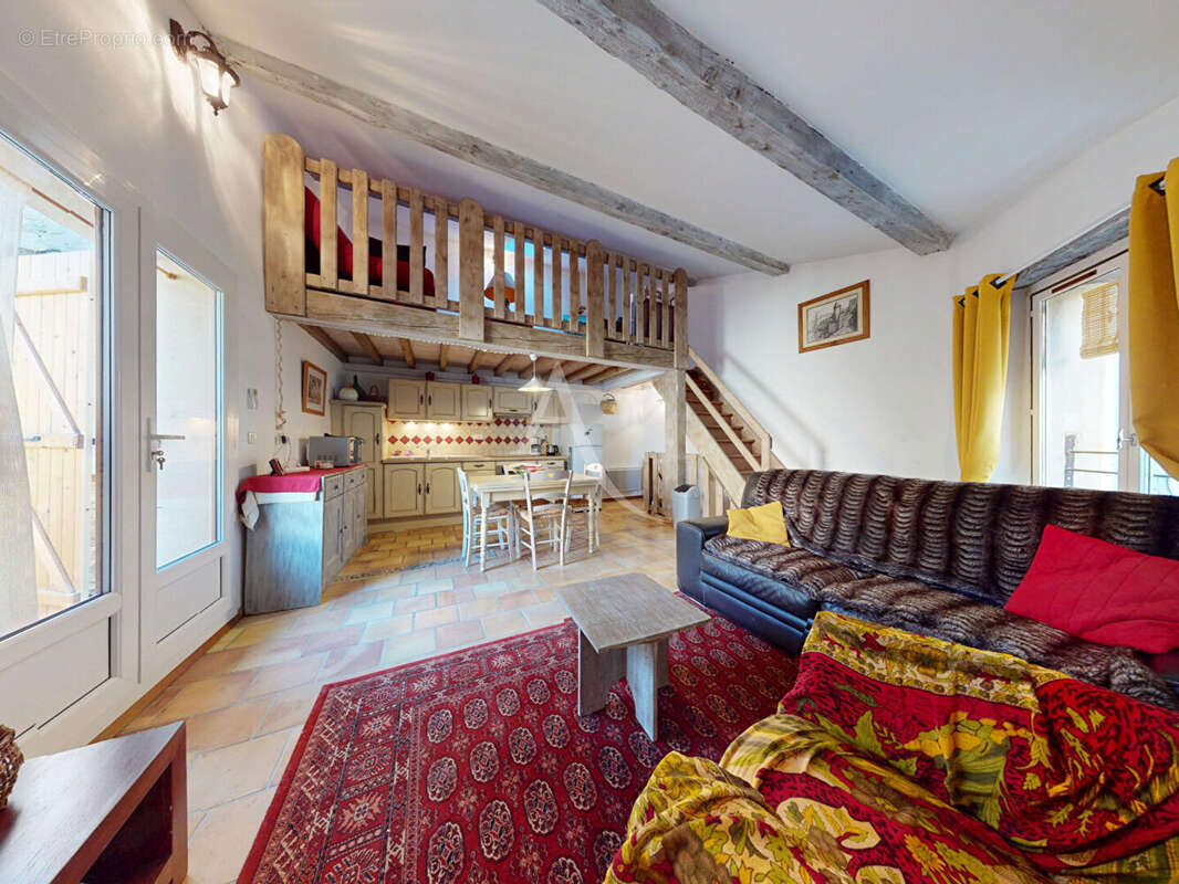Lagrasse: Coquette maison en pierre avec terrasse - photo 4