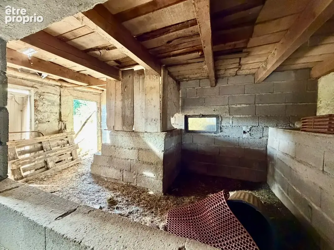 Vente propriété, pavillon +  bâtiment de 700 m2 env sur terrain de 2,12 ha LURE - photo 39