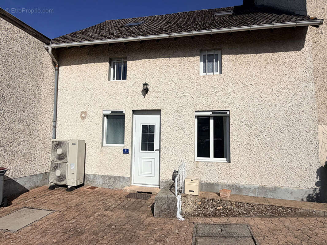 Maison de village L'isle d'Abeau 5 pièce(s) 121 m2 - photo 13