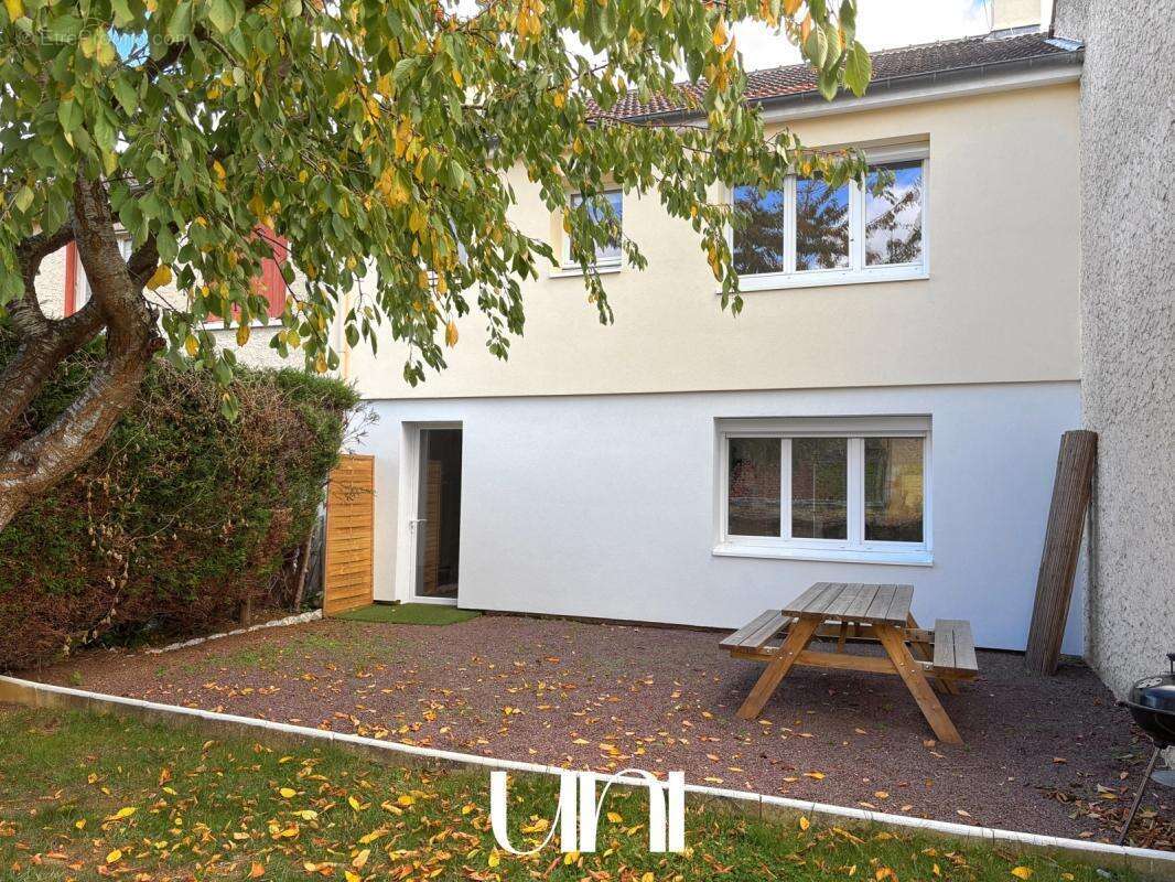 Maison à SAINT-PIERRE-SUR-DIVES