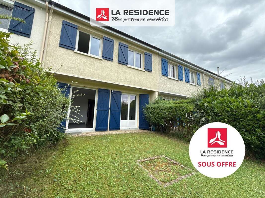 Maison à LE MESNIL-SAINT-DENIS