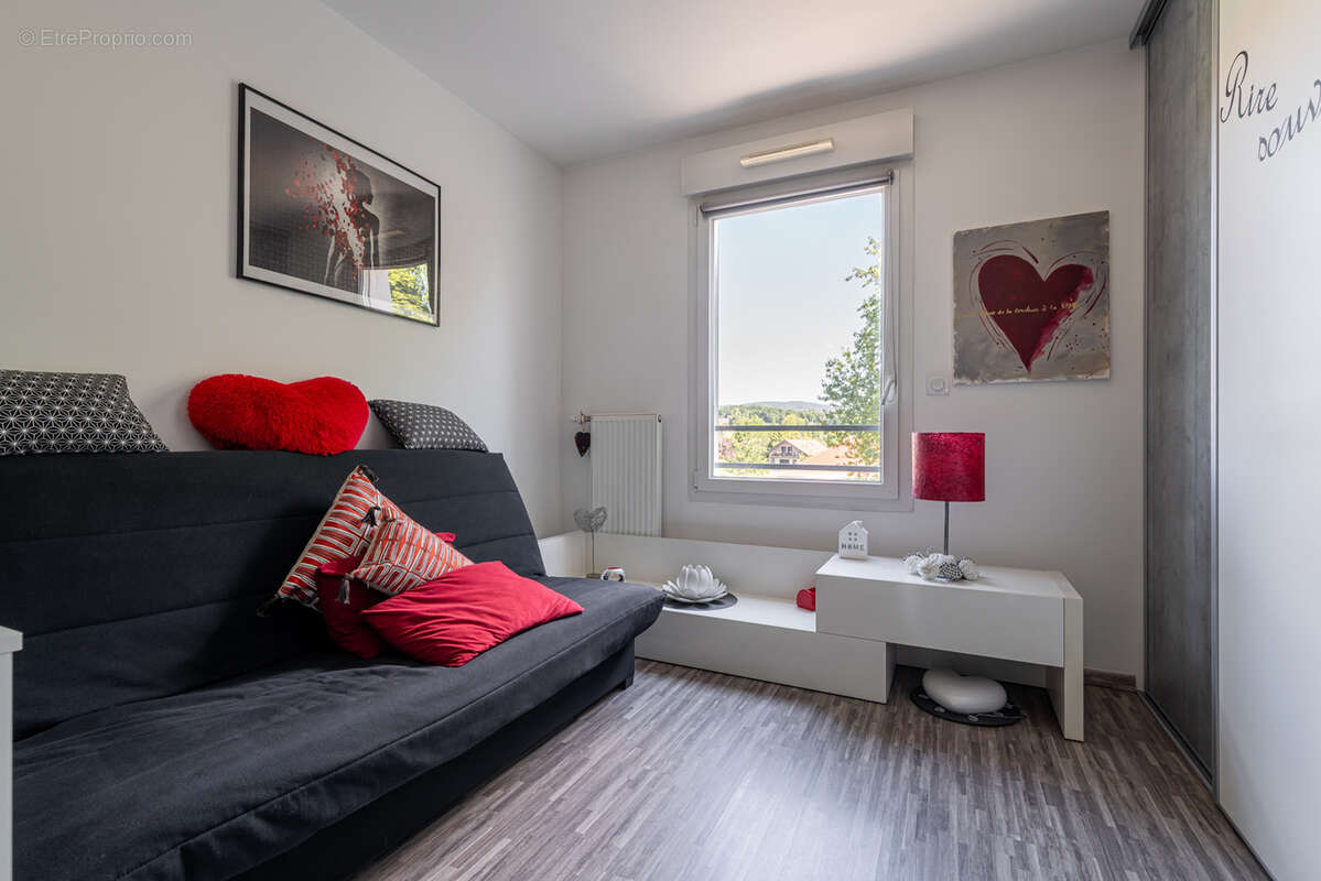 Appartement à POISY