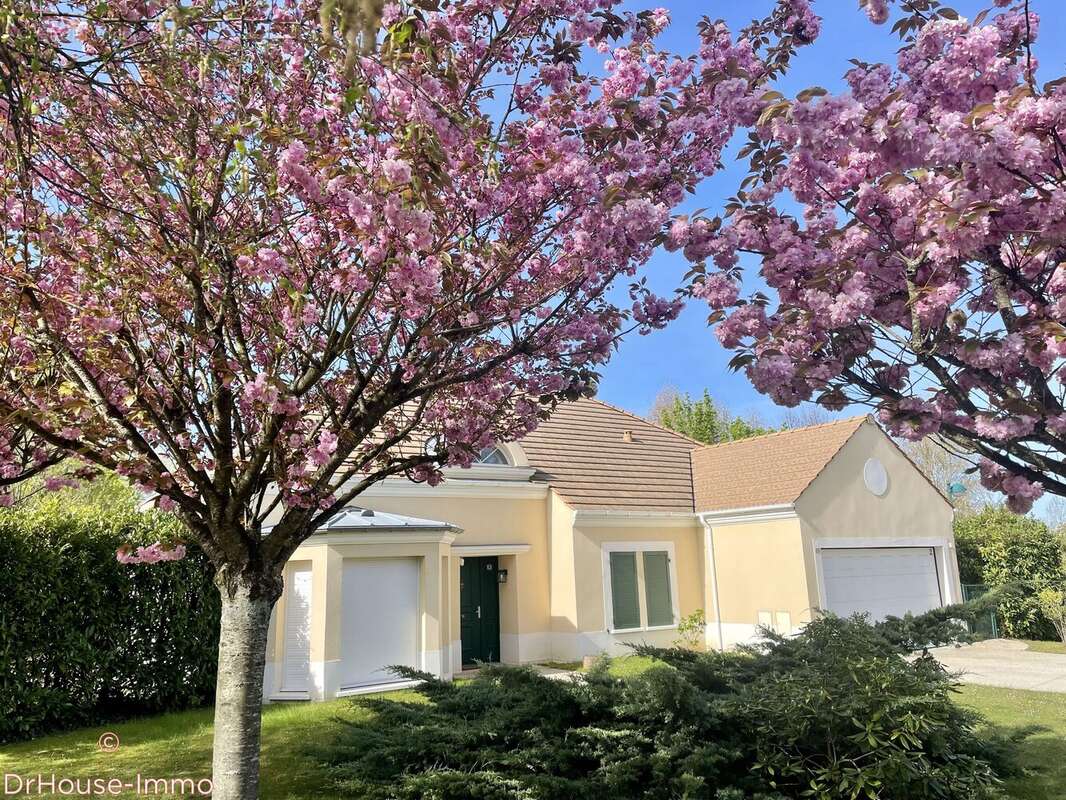 Maison à MONTEVRAIN