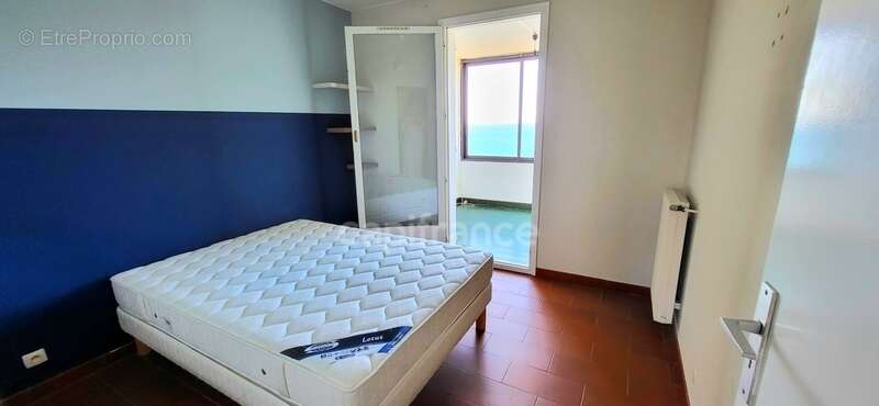 Vue mer panoramique sur le golfe de Saint-Florent – Appartement T3 avec loggia, cave et parking - photo 5