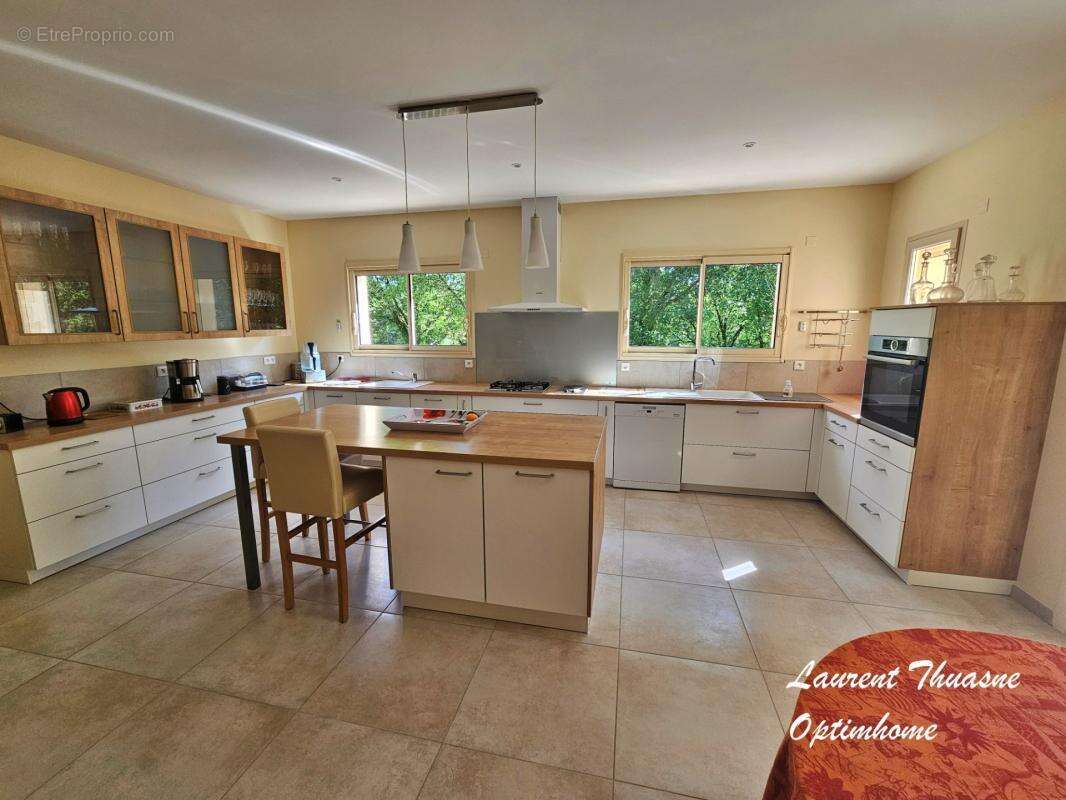 Maison 7 pièces 5 chambres avec deux gîtes au calme - photo 4