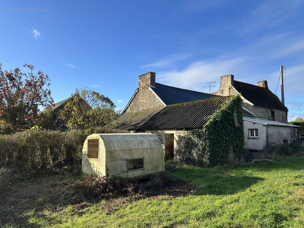 Maison à SAINT-LORMEL