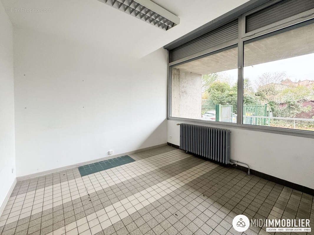 Appartement 350 m² à Saint-Juery  - photo 5