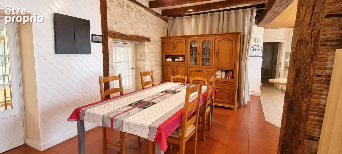 Exclusivite : authentique ensemble immobilier sur 5831 m² de terrain . - photo 7