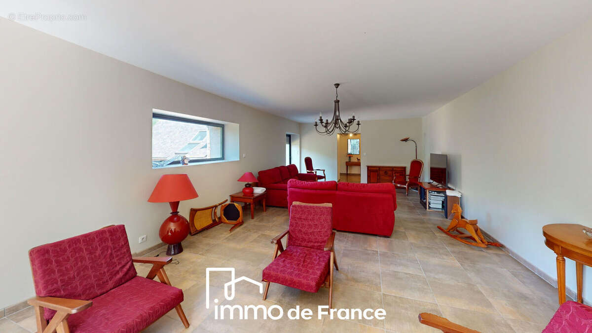 Maison à QUINS