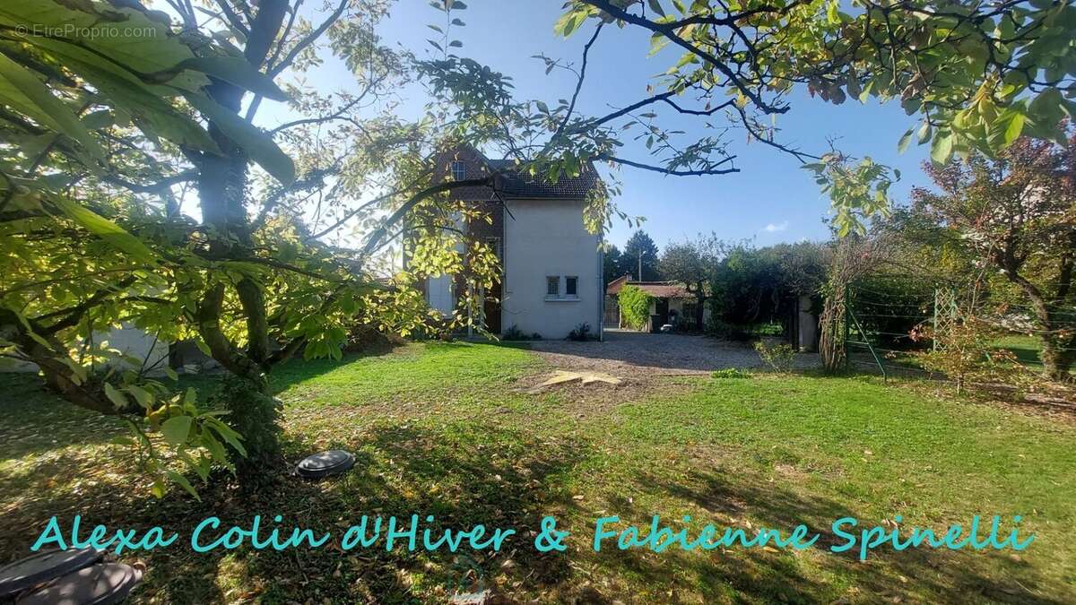 Maison bourgeoise à rénover en coeur de village - photo 16
