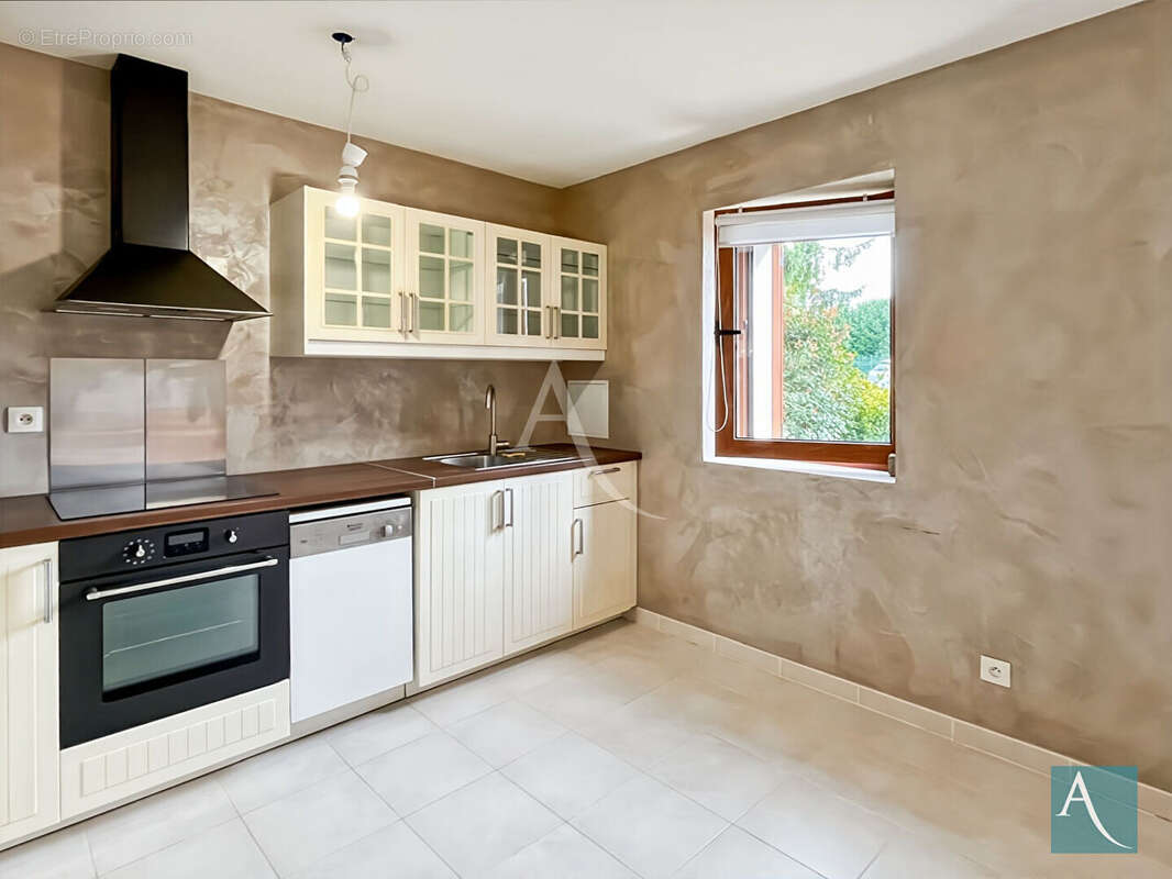 Appartement à BRIERES-LES-SCELLES