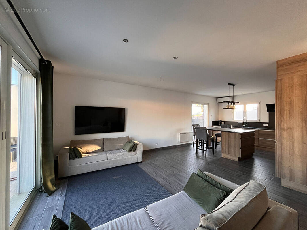 Maison à PERNES-LES-FONTAINES