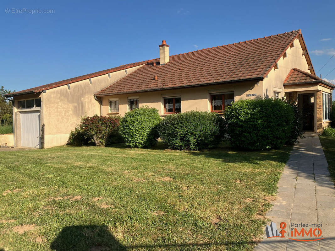 Maison à SAINT-SAUVEUR-EN-PUISAYE