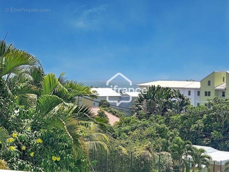 Appartement à BAIE-MAHAULT