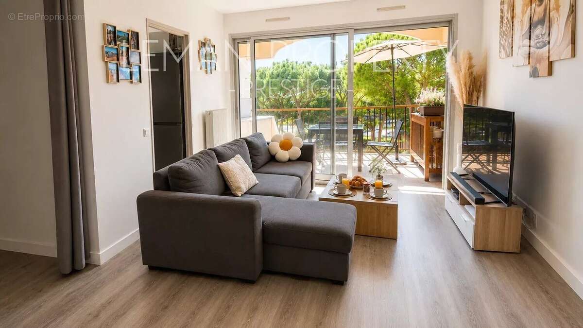 Appartement à MANDELIEU-LA-NAPOULE