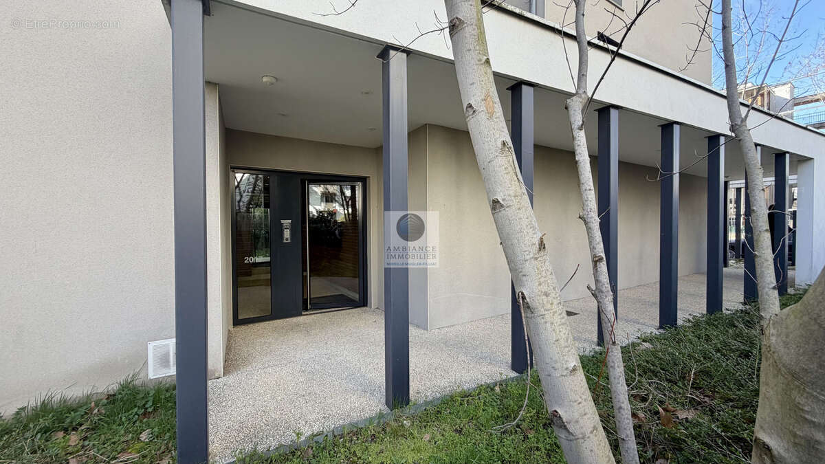 Appartement récent avec terrasse - photo 15