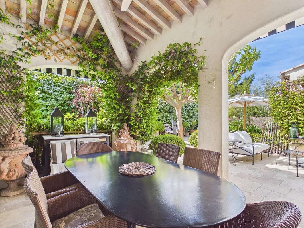 Maison à MAUSSANE-LES-ALPILLES