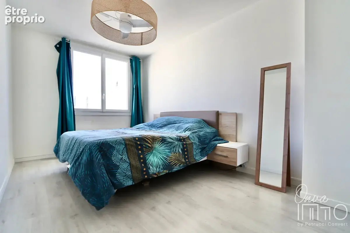 Caluire-et-Cuire - Lumineux T4 de 72m2 - photo 9