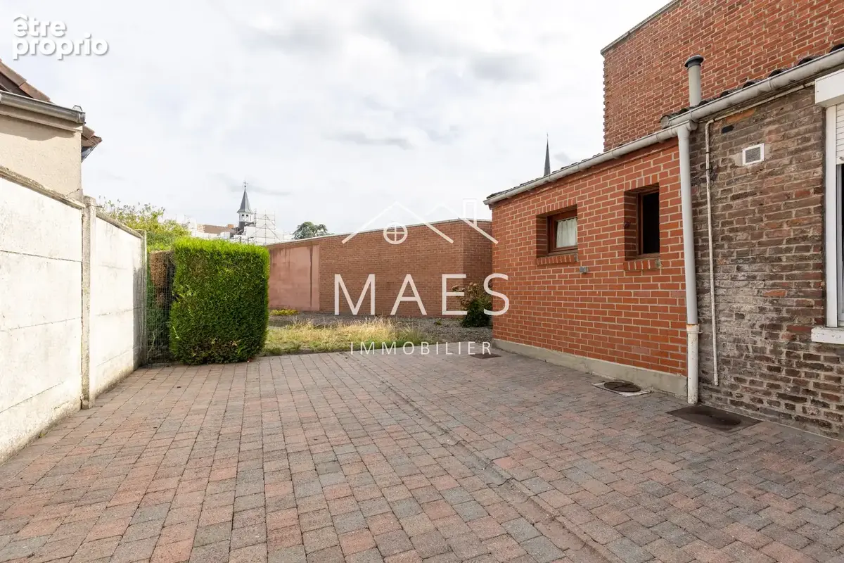 QUESNOY-SUR-DEULE - Centre-ville - Maison semi-individuelle avec jardin, garage - photo 5