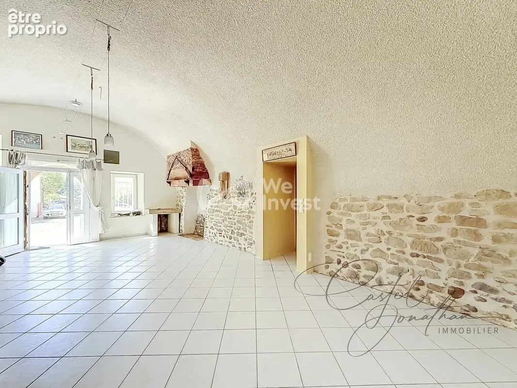 Maison 210 m² à Revel-Tourdan  - photo 6