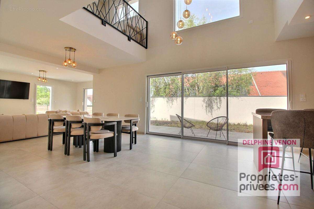 Exclusivité - Maison  contemporaine  classe énergie A avec de belles prestations à Chateauneuf Sur Loire - photo 4