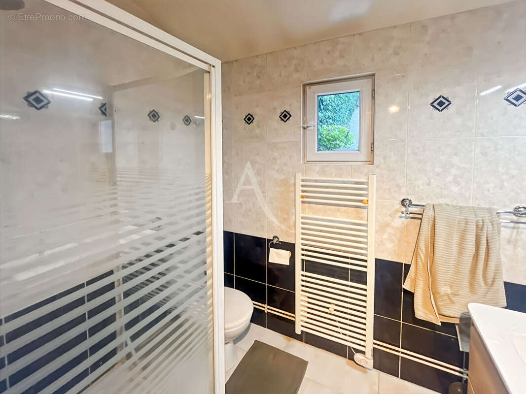 Maison à VAUX-SUR-SEINE