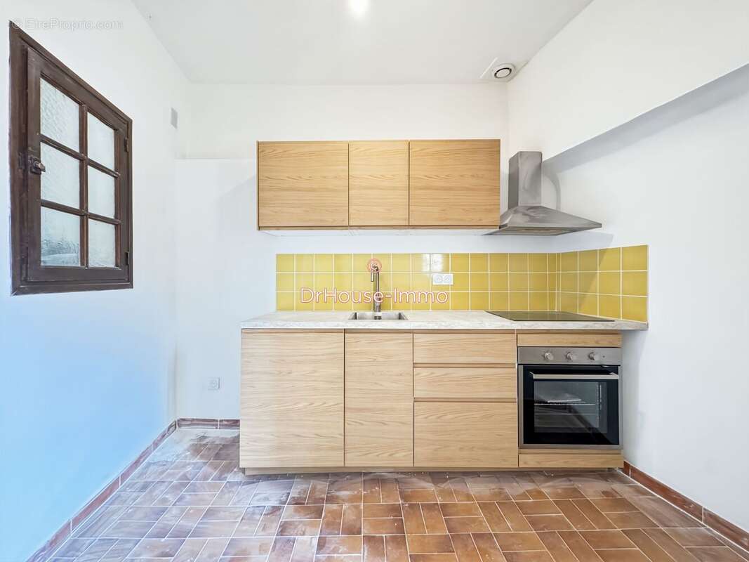 Appartement à COTIGNAC